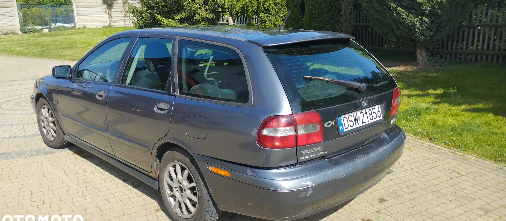 Volvo V40 cena 4000 przebieg: 381000, rok produkcji 2003 z Świebodzice małe 37